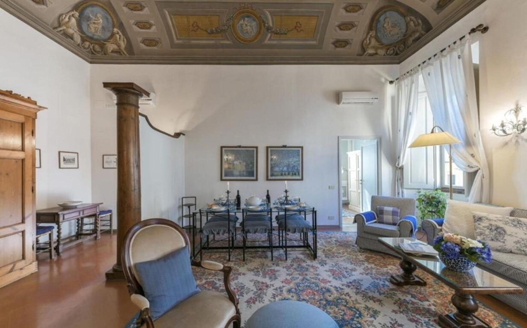 Palazzo Delle Croci *