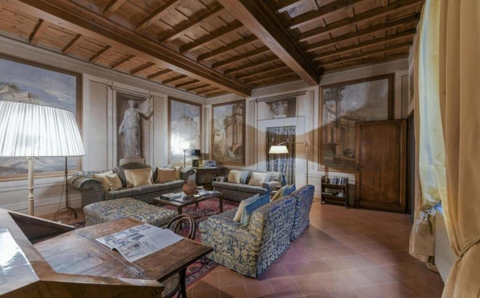 Palazzo Delle Croci Florence