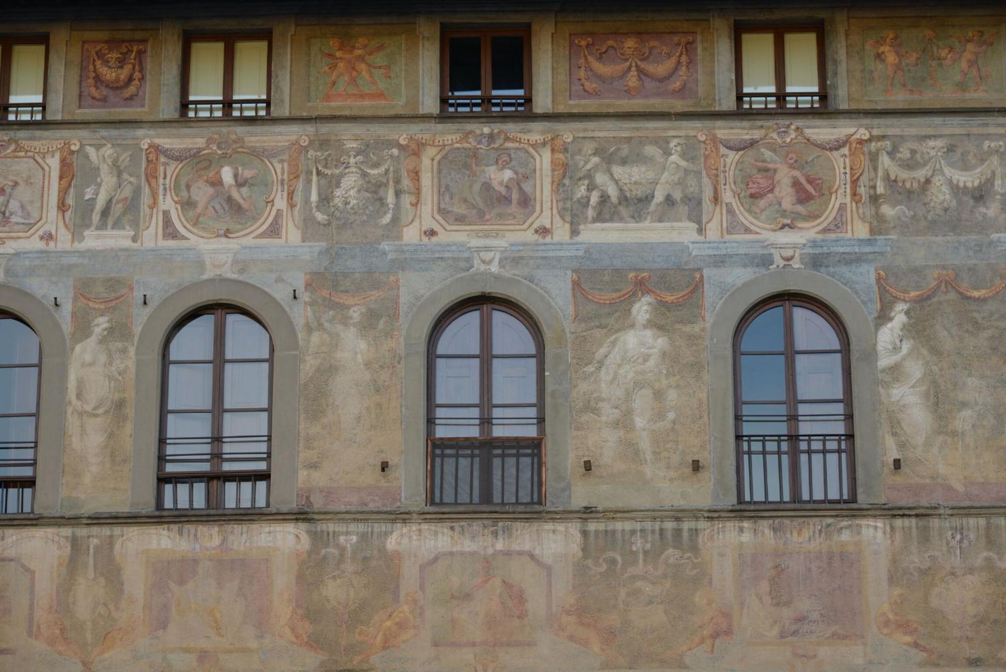 Palazzo Delle Croci * Florence
